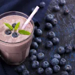 Her Yudumda Sağlık: Blueberry Smoothie'lerle Güne Başlangıç